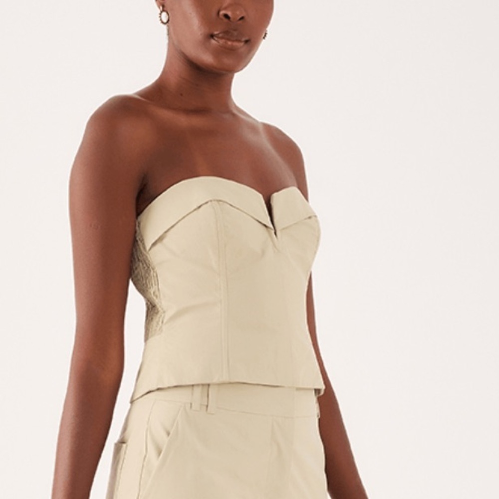 DRESS TO TOP